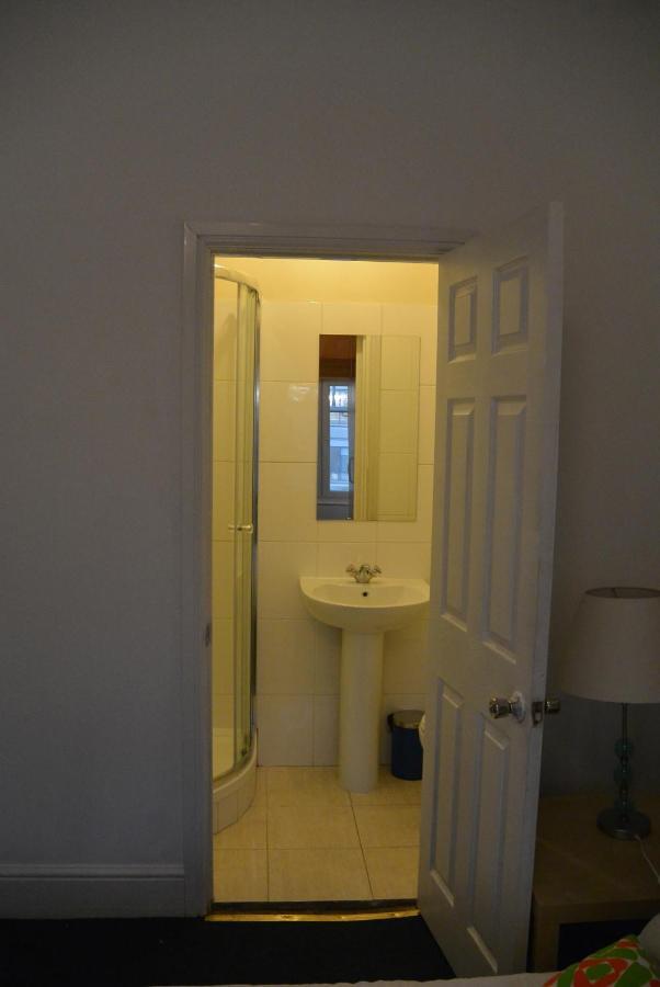 Brick Lane Apartment Guesthouse Лондон Екстериор снимка